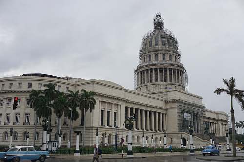 building beige and black mosque dome