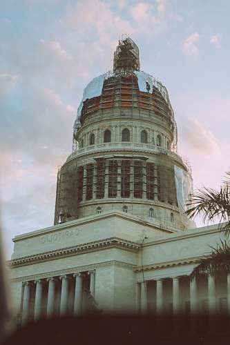 building Capitolio building during day dome