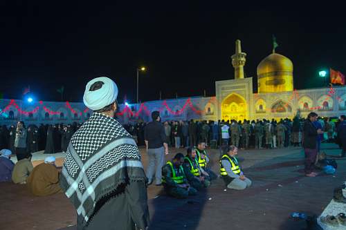 building landscape photo of Muslims praying dome