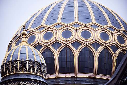dome low-angle photography of blue dome building berlin