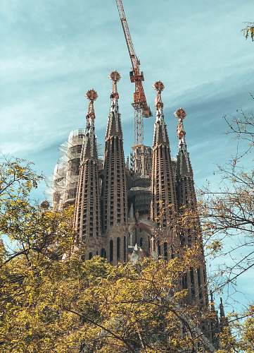 building Sagrada Familia spire