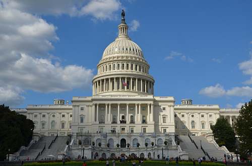 building United States Capitol dome