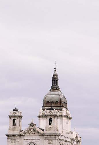 building white and grey concrete building during daytime dome
