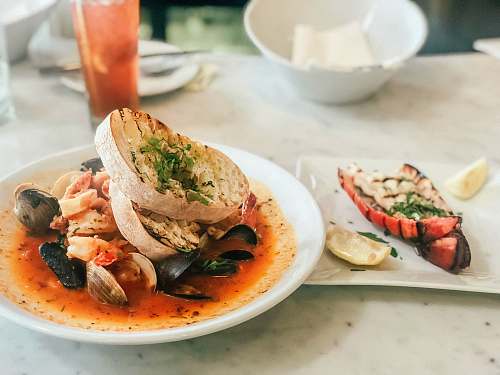 seafood toasted bread and clam shell dish plate