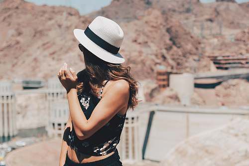 people women's black cropped top person