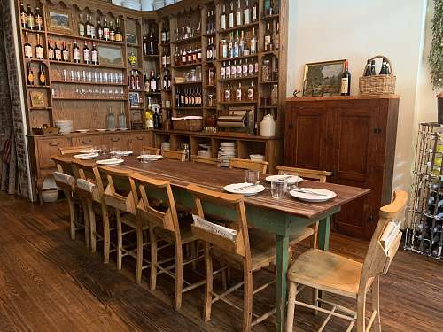 furniture empty dining atbles with 6 lates shelf