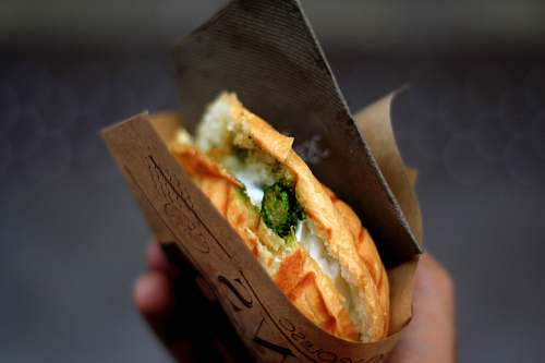 sandwich selective focus photography of sandwich with fillings pastry