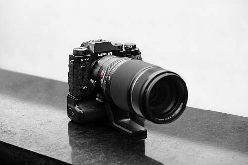 camera close-up photography of DSLR camera electronics