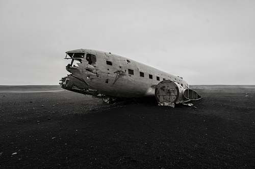 grey crashed gray airliner iceland
