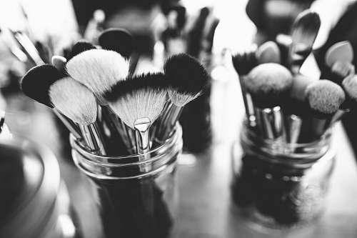 makeup pile of brush lot brushes