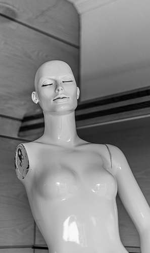 grey white plastic woman mannequin pontevedra