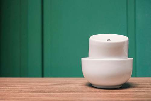 taiwan two white bowls on table cup