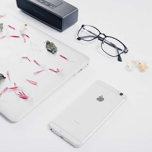 phone silver iPhone 6 on top of desk mobile