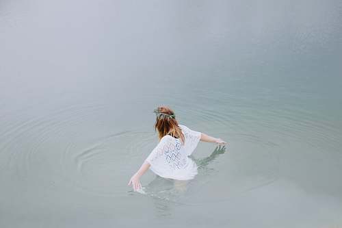 human woman in white top person