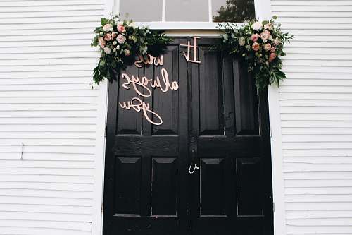love black door with it was always you text vase