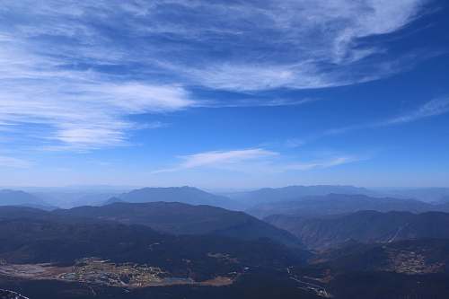 sky mountains under blue sky cloud