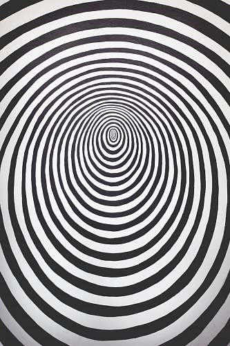 rug optical illusion spiral