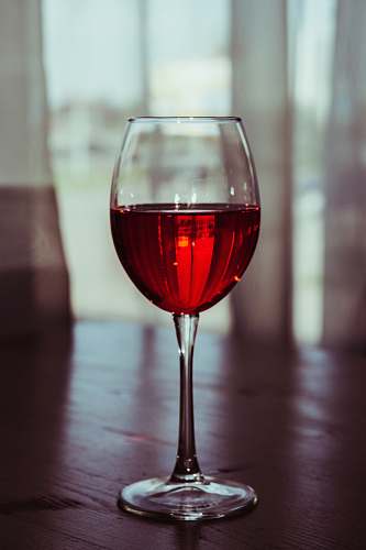 wine clear wine glass with wine drink