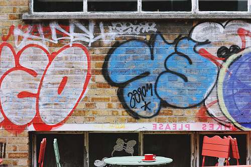 shoreditch blue and red painted wall brick
