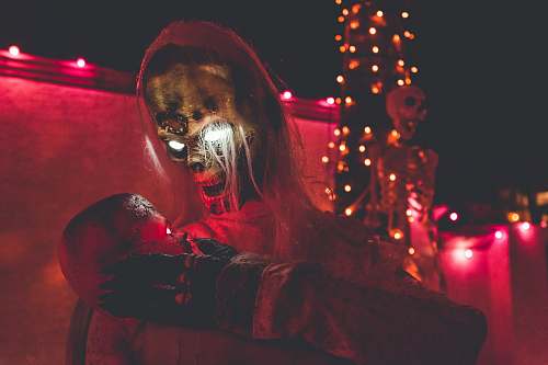 lights brown skull Halloween decor red