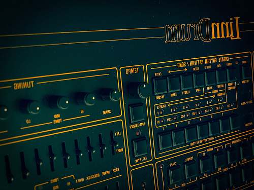computer close view of Linn Drum machine hardware