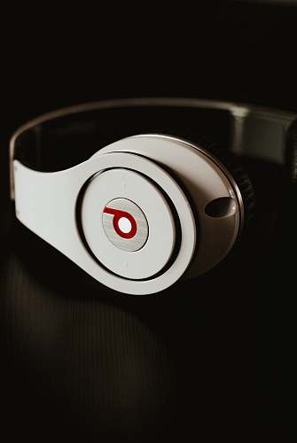 headphones white Beats by Dr. Dre Wireless headphones headset