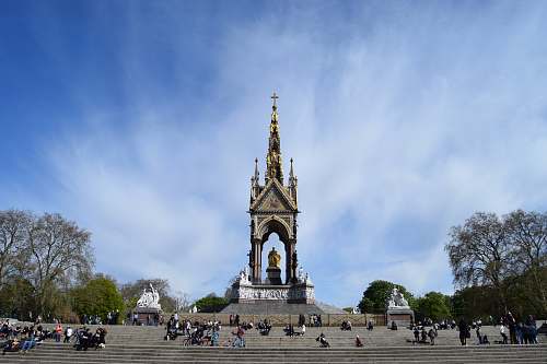 building architectural photography of Albert Memorial downtown