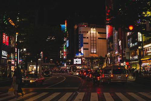 tarmac busy street at night road