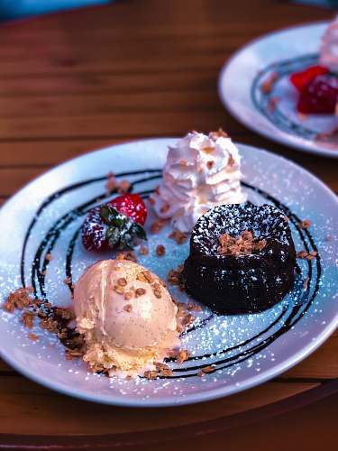 creme baked cake cream