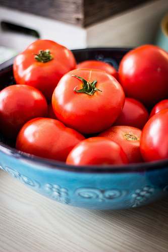 vegetable a bowl of red tomatoes tomato