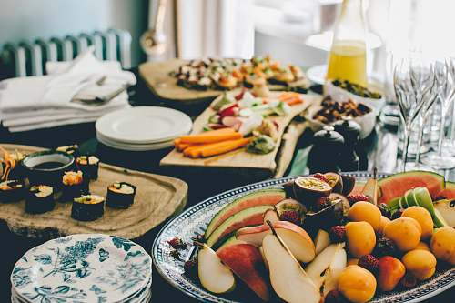 breakfast assorted sliced fruits cup