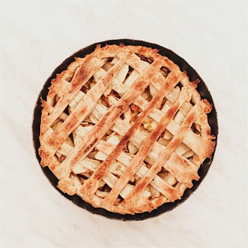 dessert baked pie cake