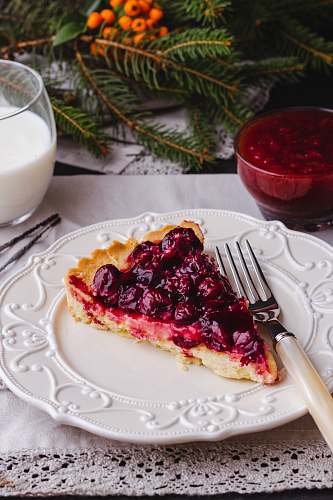 dessert blueberry pie slice on plate berry