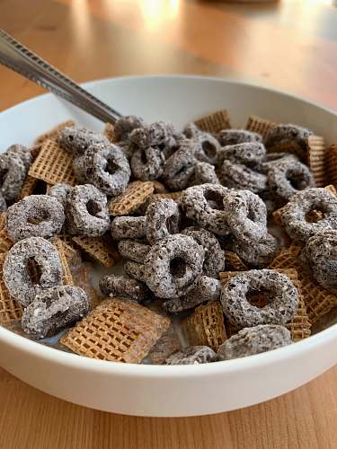 dessert cereal on bowl bread