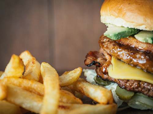 burger cheeseburger and friest fries