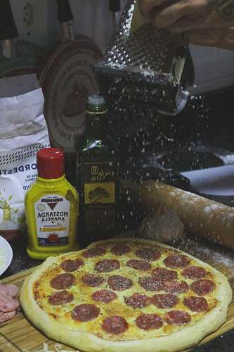 pizza cooked pizza bottle