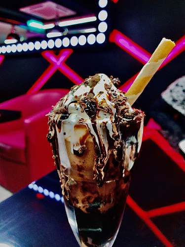 dessert double dutch ice cream in glass creme