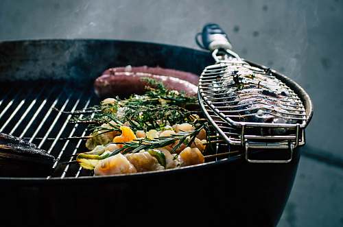 bbq fish on charcoal grill lichtenberg