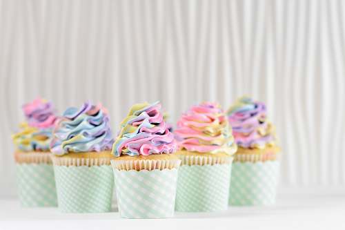 creme five cupcake cupcake