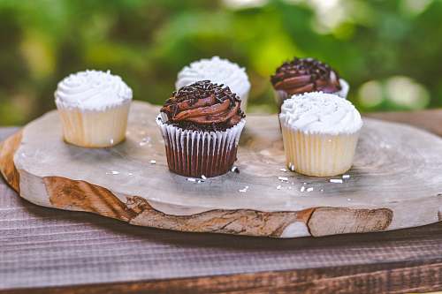 creme five cupcakes cupcake