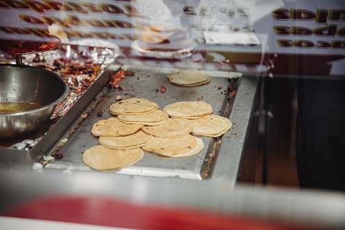 bread flatbread on grill pita