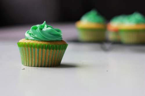 cake green cupcake selective photography cream