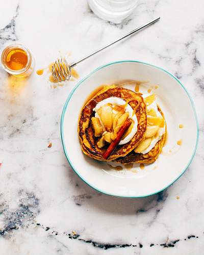 honey pancakes with cinammon breakfast