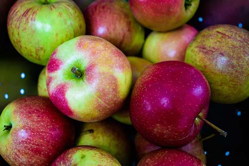 fruit pile of red and green apples plant