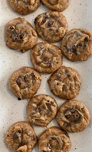 bread round brown substance dessert