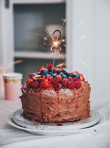 dessert strawberry cake cake