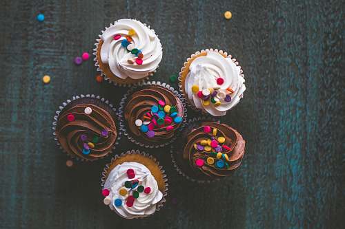 cream variety of cupcakes cupcake