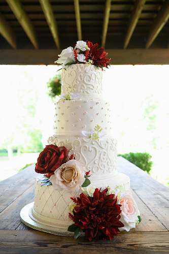 cake white 4-tier cake dessert