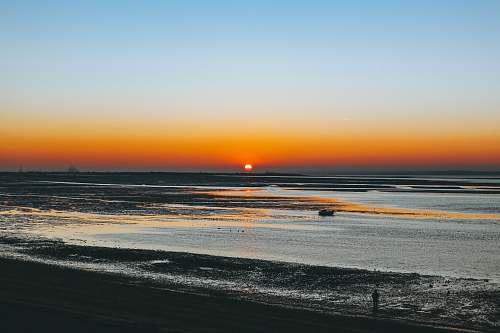 coast sea horizon during daytime sea