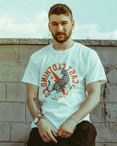person men's white crew-neck shirt people